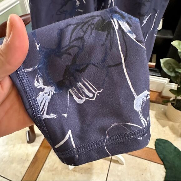 Fabletics Purple Floral High Rise Leggings Size Small - Picture 6 of 8